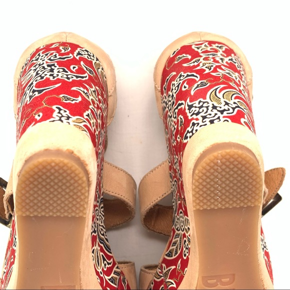 BLACKSTONE | Batik Wedge Platform Sandals - Picture 8 of 15